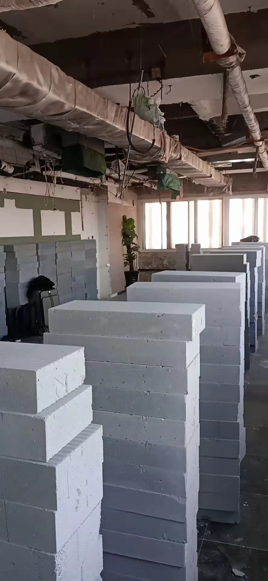 加气块隔墙现场安装